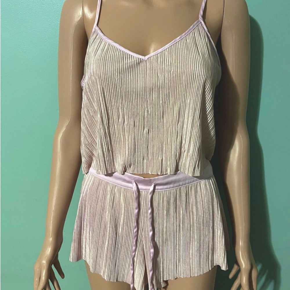 Vintage Victoria’s Secret Shimmery Pink Cami & Short Set Size Small